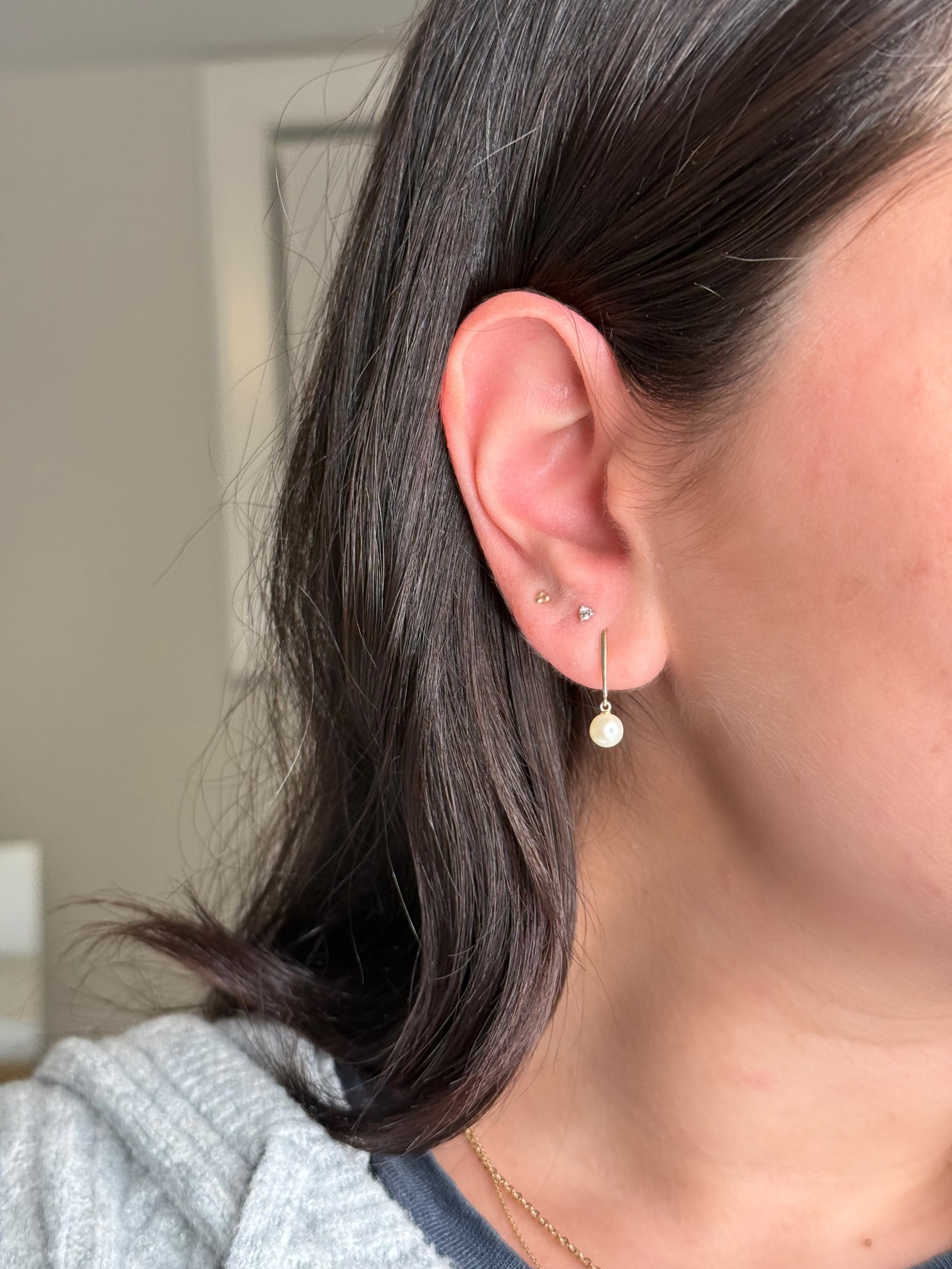 10K Gold Bar Stud Earring with Pearl Drop