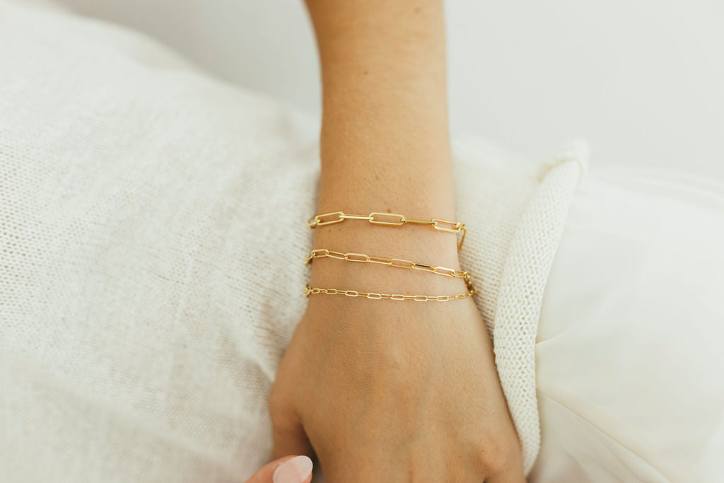 10K Gold Small Paperclip Bracelet
