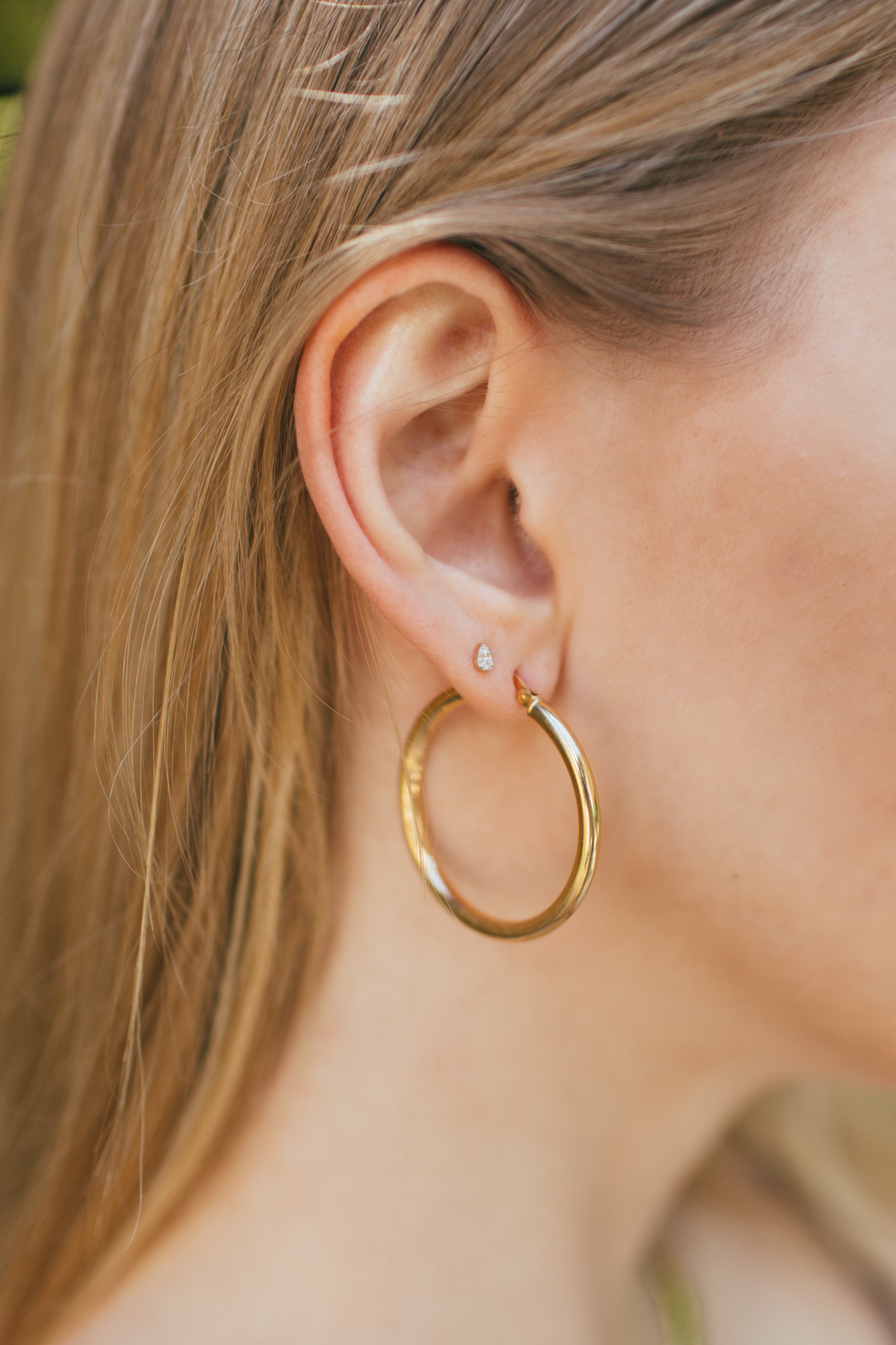 14K Gold Single Diamond Pear Teardrop Stud