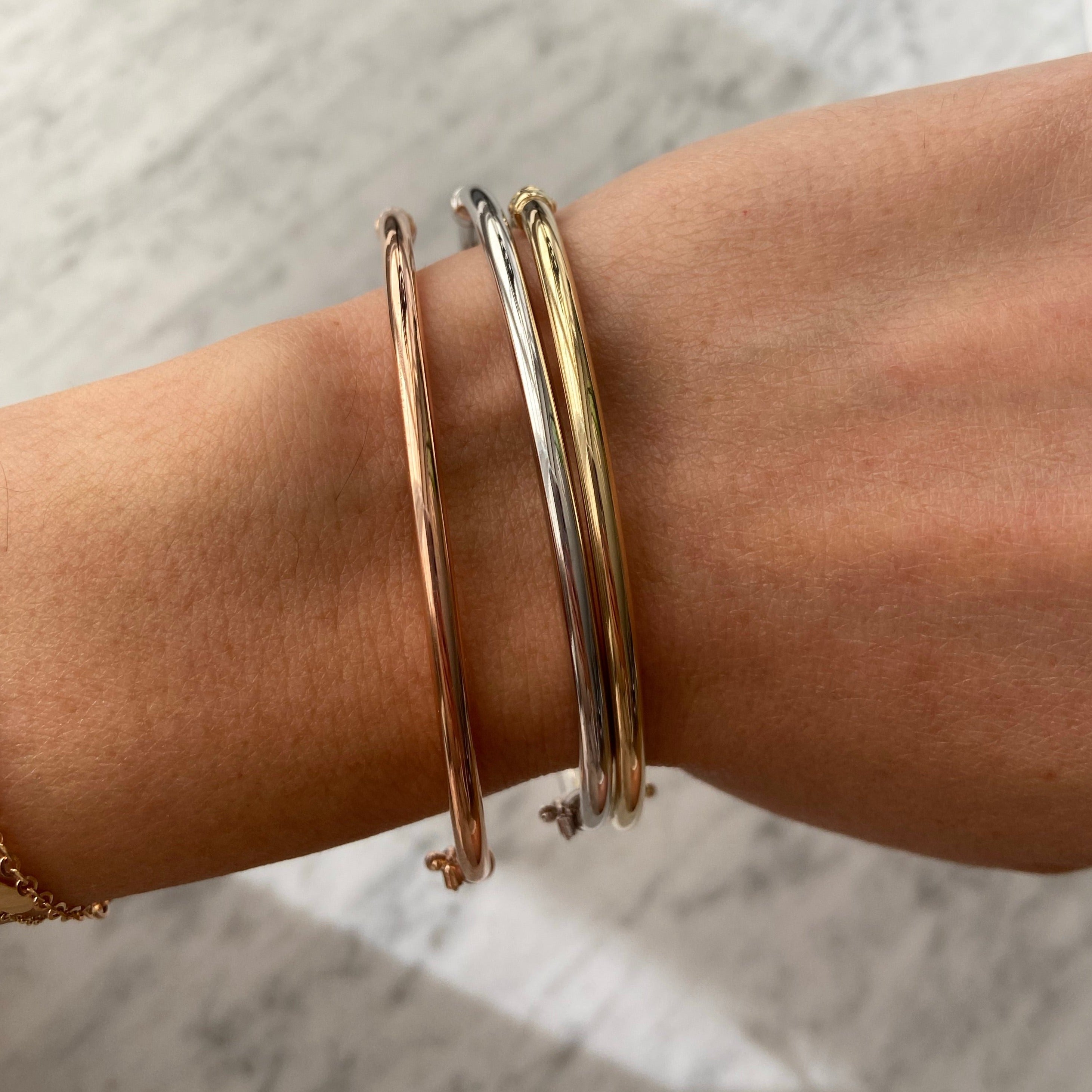 10K White Gold 3mm Bangle