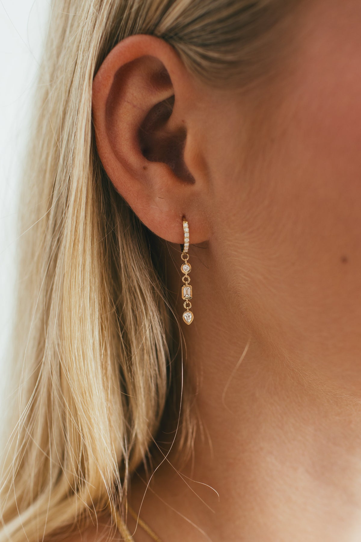 How to Clean Diamond Earrings: A Comprehensive Guide