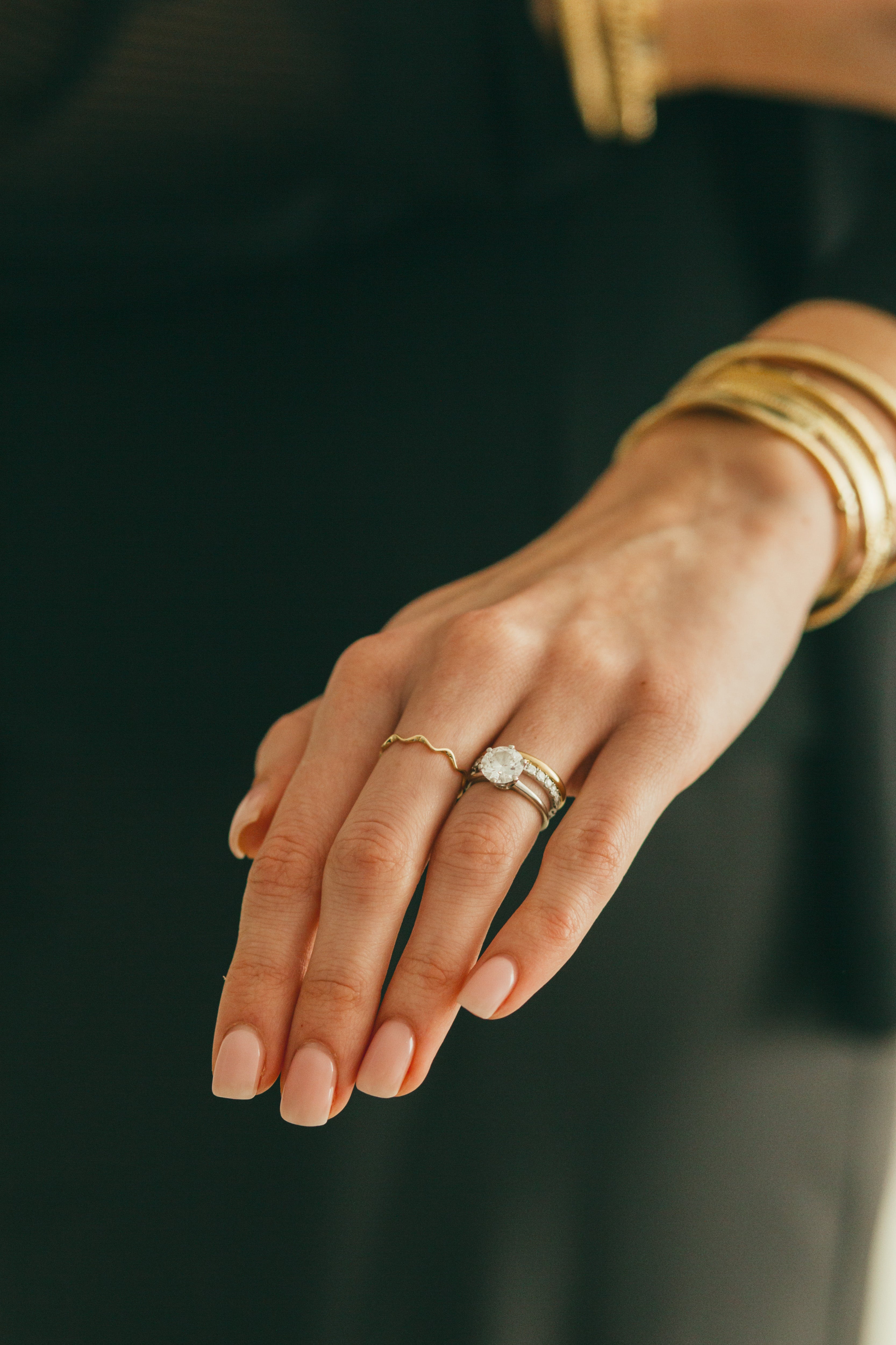 10K Gold Thin Wavy Ring