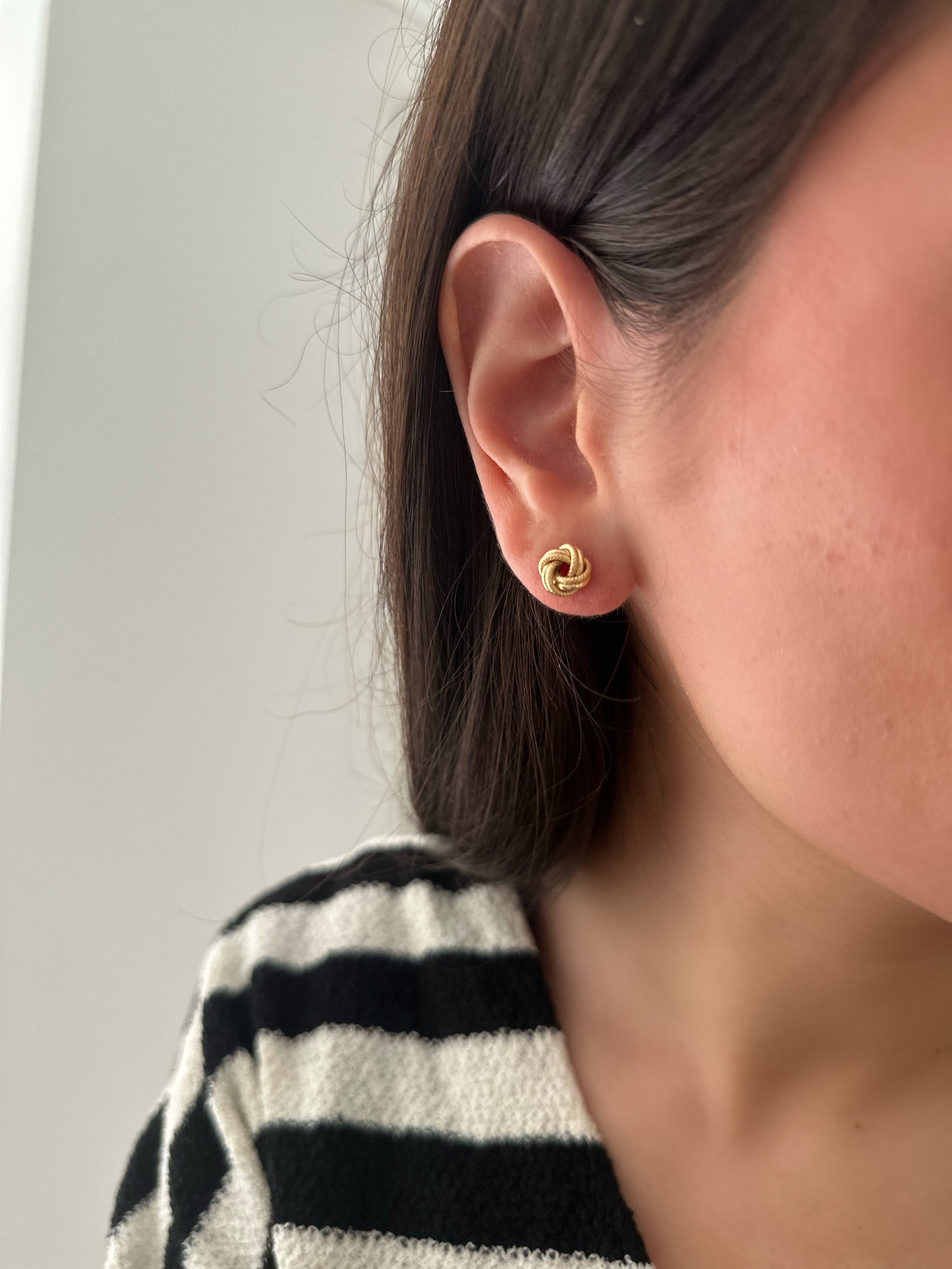 10 Karat Gold Knot Studs