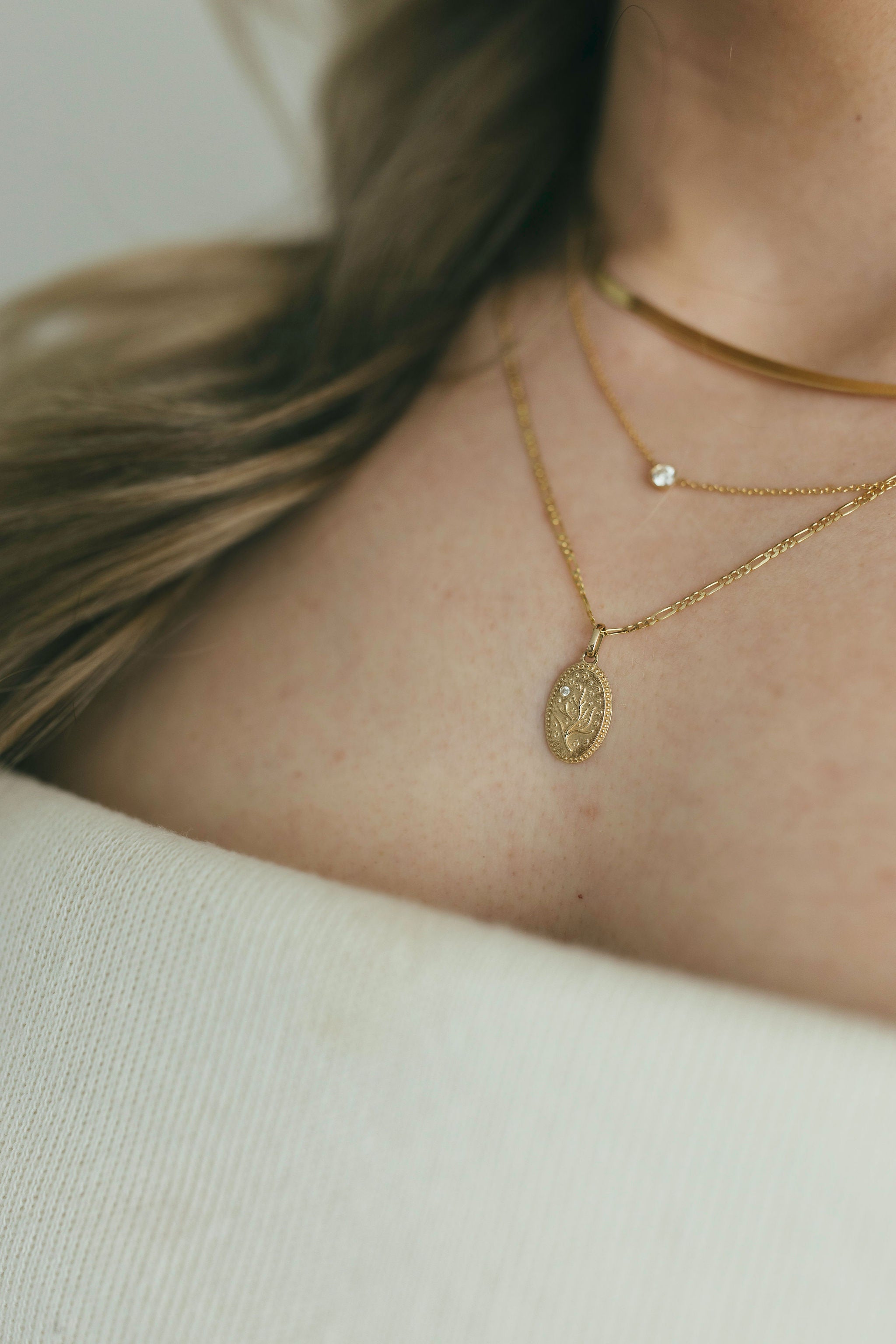 JJ x Lauren Pearson: 14 Karat Gold and Diamond Oak Pendant