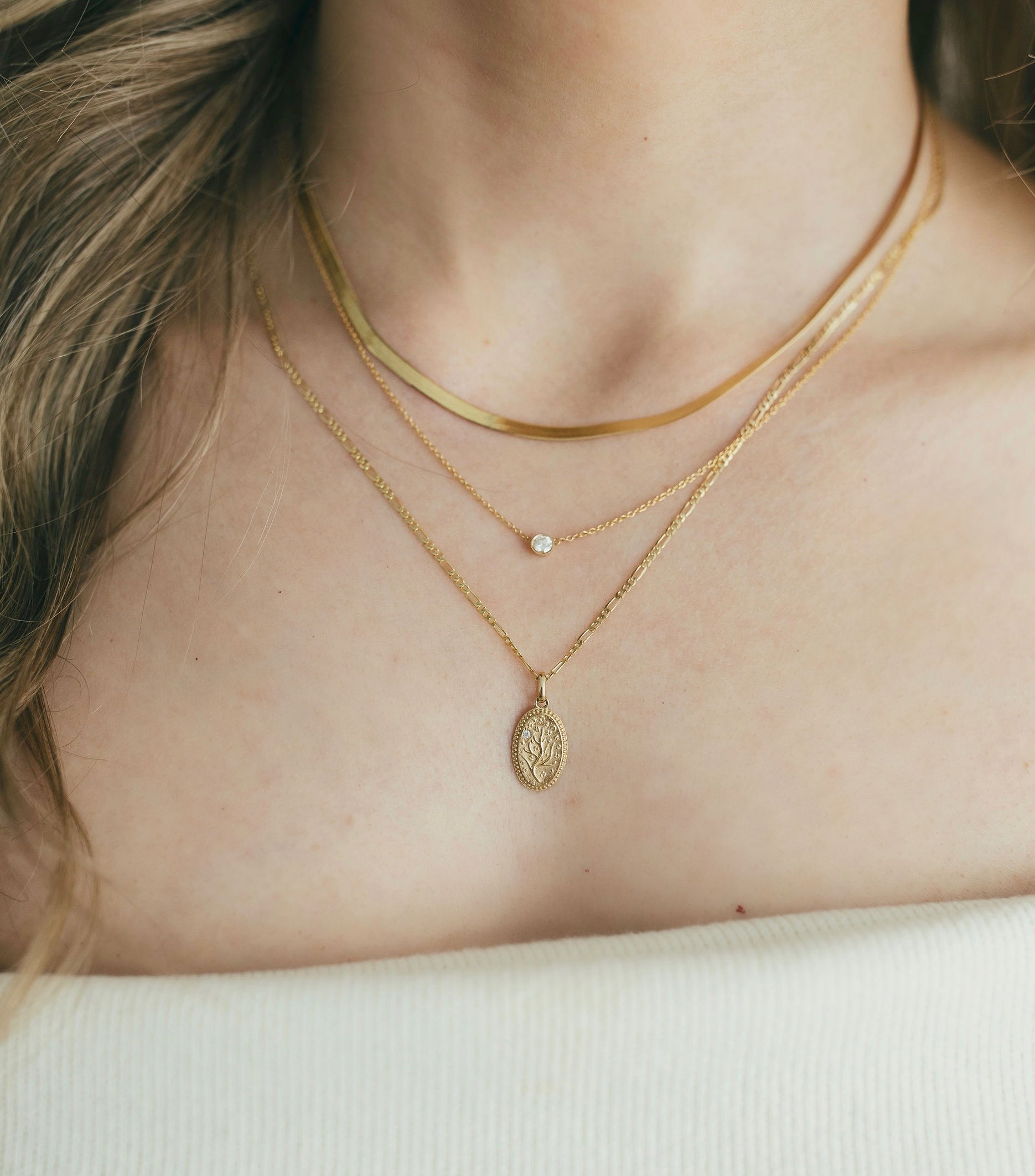 JJ x Lauren Pearson: 14 Karat Gold and Diamond Oak Pendant