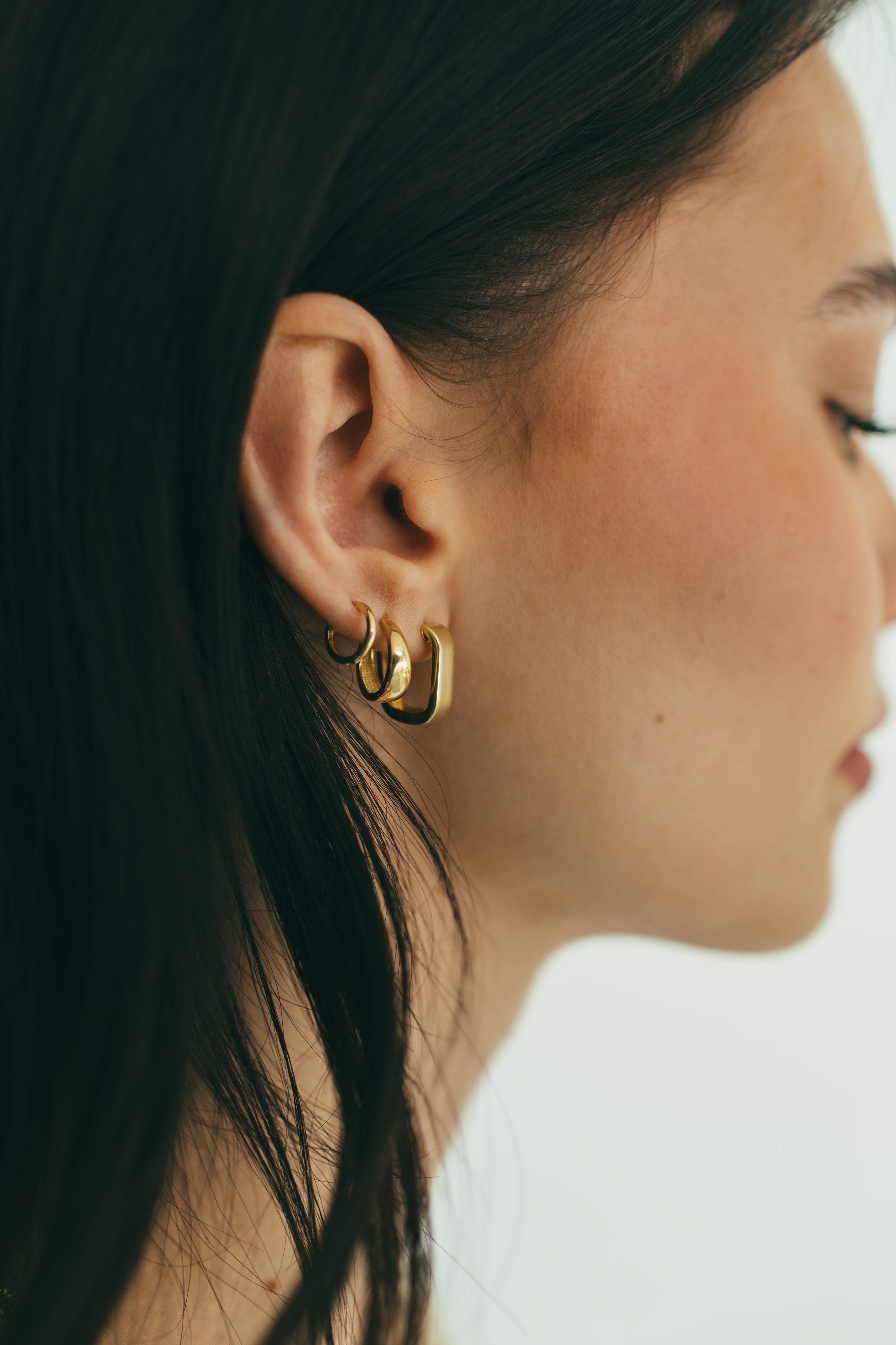 10K Gold Bold Graduated Huggie Earrings