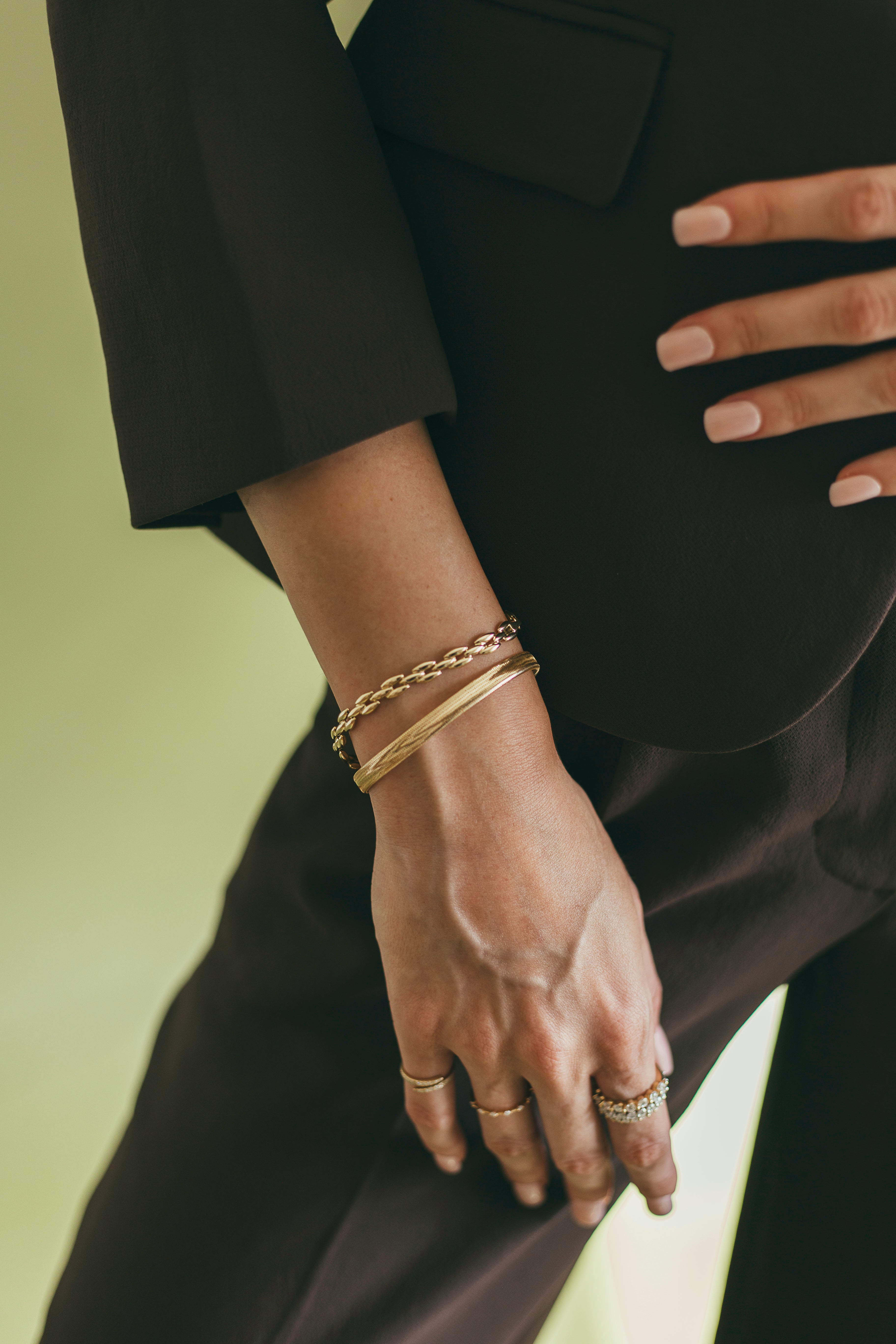 14K Gold 6mm Flat Stretchy Bracelet