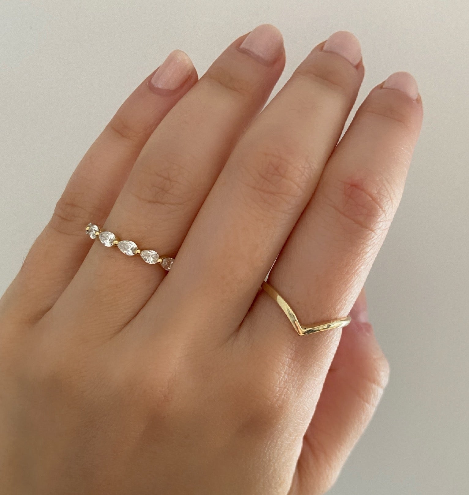 10K Gold V Ring